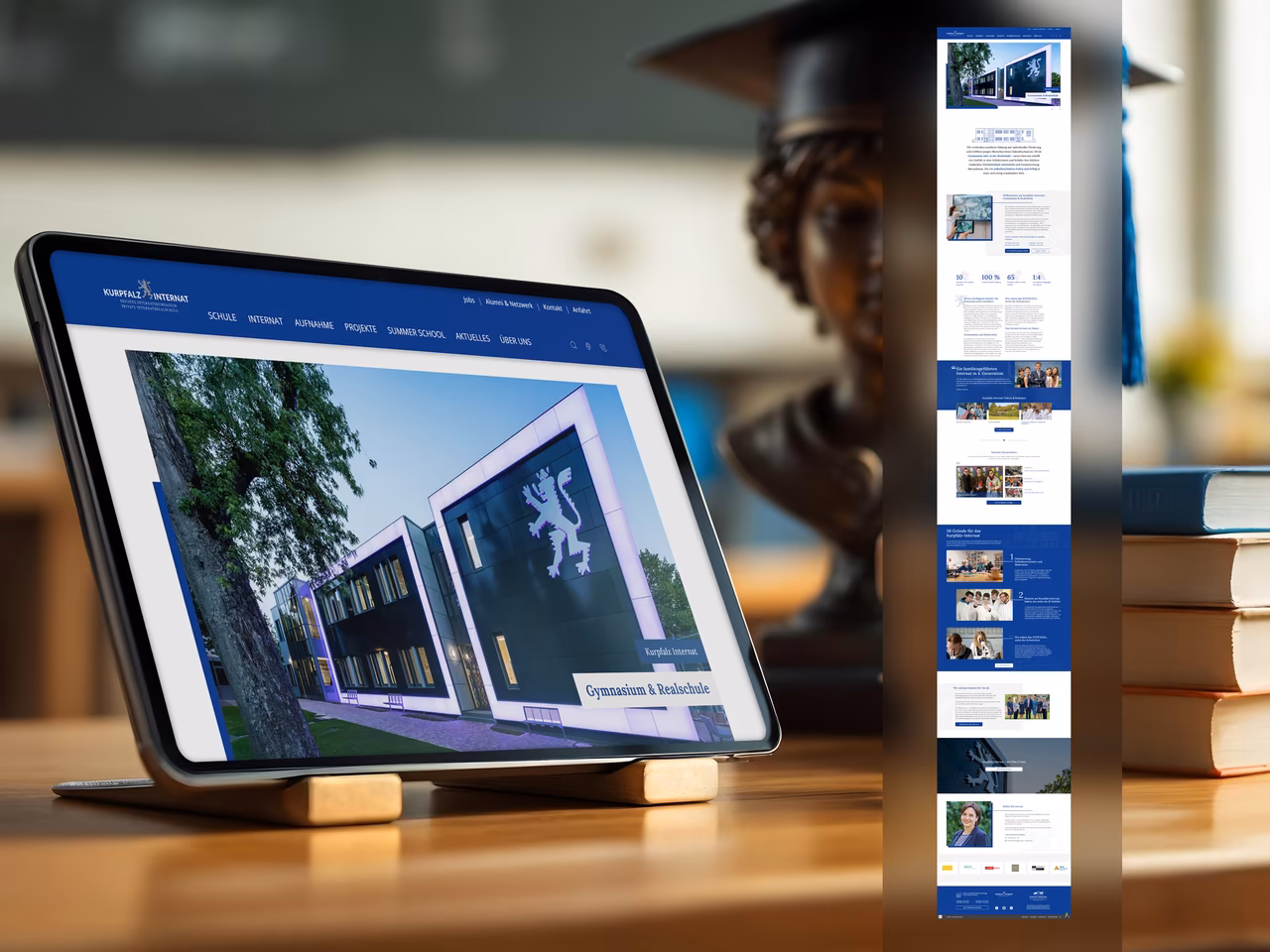 Mehrsprachige Website des Kurpfalz-Internats auf Tablet &ndash; SEO-optimierte Sprachversionen f&uuml;r internationale Zielgruppen