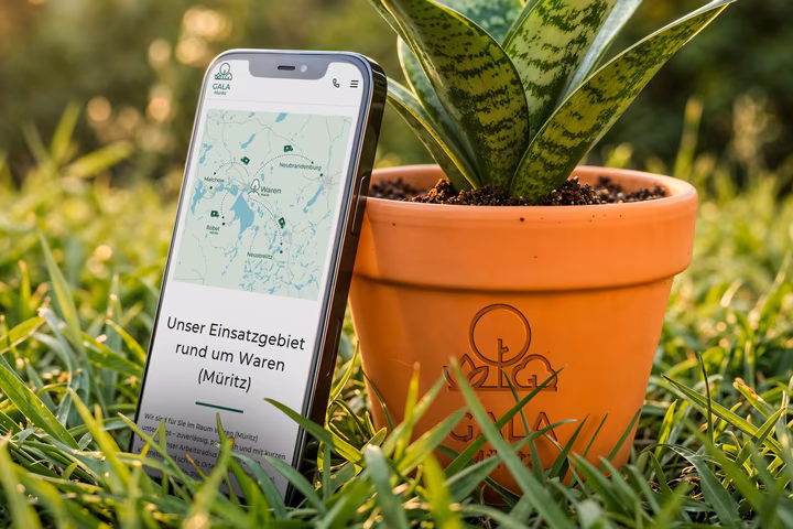 Mobile Ansicht der GALA M&uuml;ritz Website mit interaktiver Karte des Einsatzgebiets rund um Waren (M&uuml;ritz)