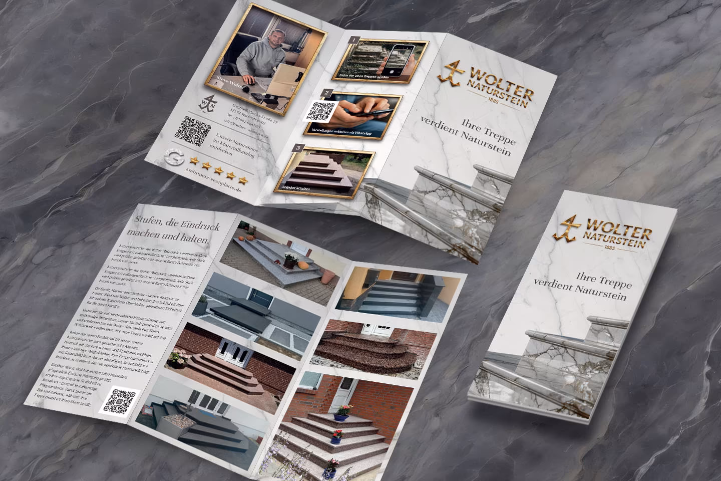Treppenflyer f&uuml;r Wolter Naturstein als Wickelfalz-Flyer mit Referenzfotos von Natursteintreppen und Marmor-Hintergrund