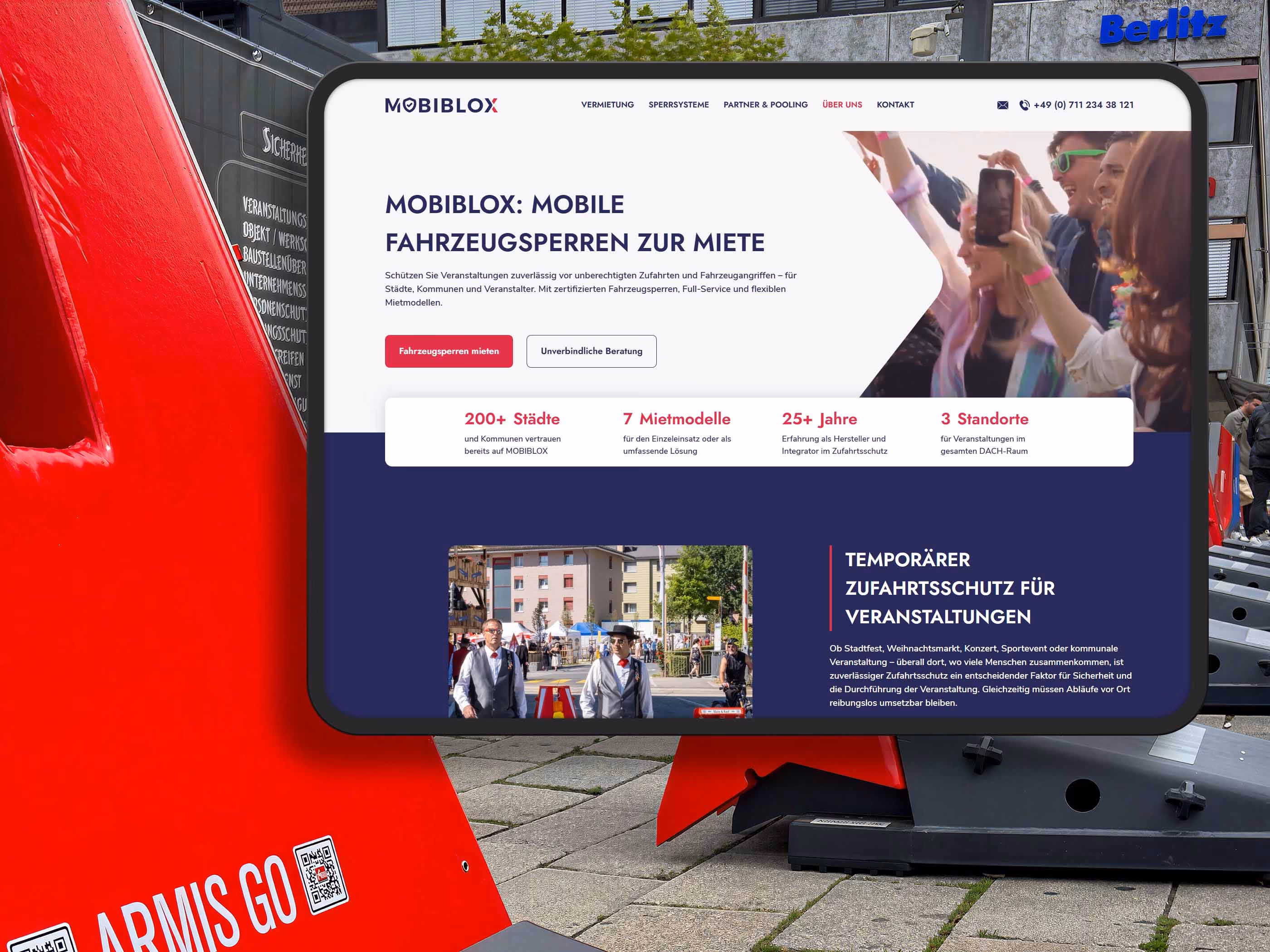 Webdesign der MOBIBLOX Startseite auf einem Tablet in der Case Study f&uuml;r Sicherheits- und Industrieunternehmen