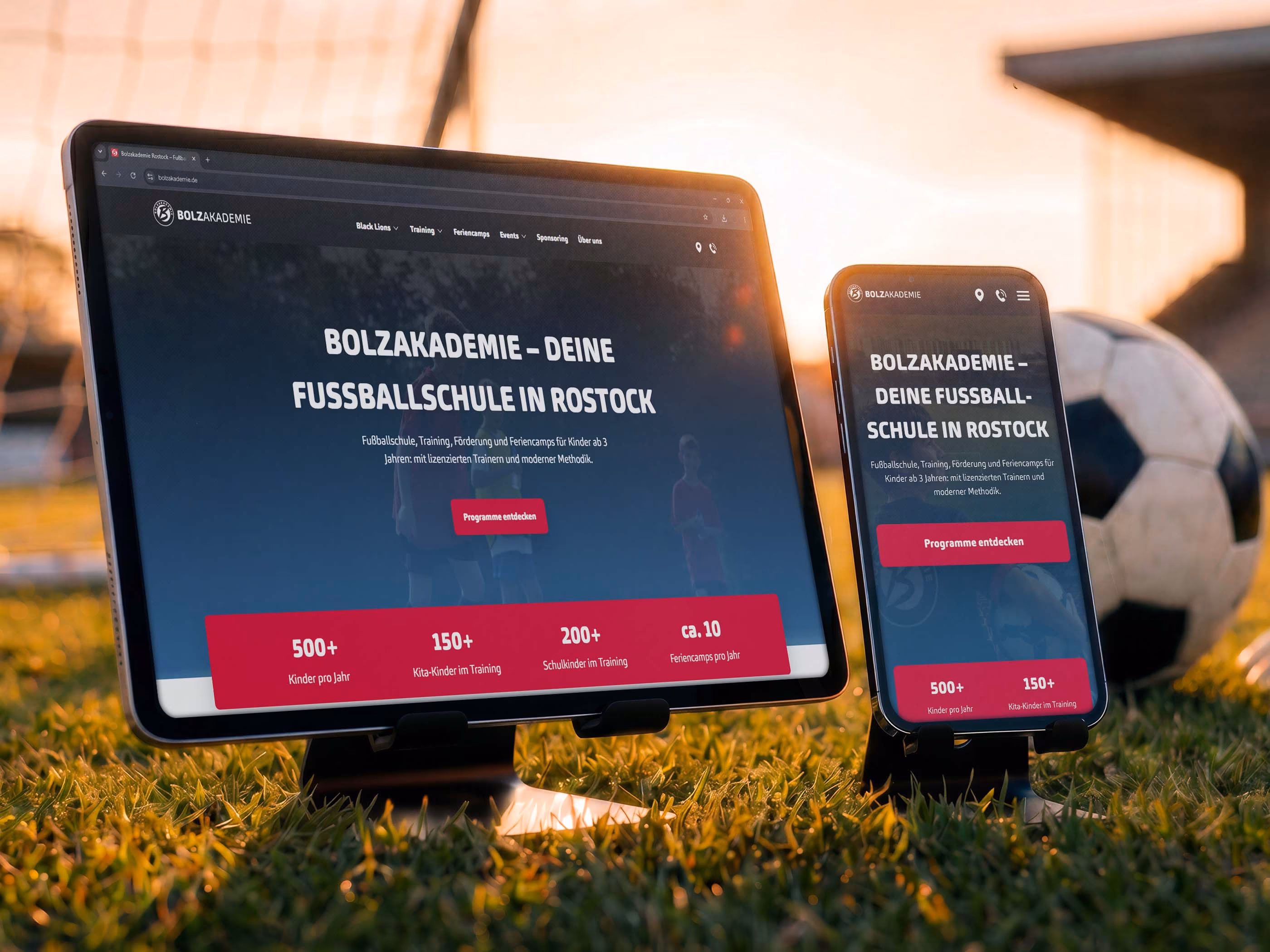 Responsive Webdesign der Bolzakademie auf Tablet und Smartphone mit identischer Startseite