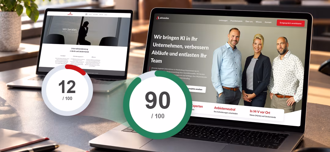 Alte und neue advandas-Website auf Laptops mit AccessibilityChecker-Werten von 12 und 90 Punkten