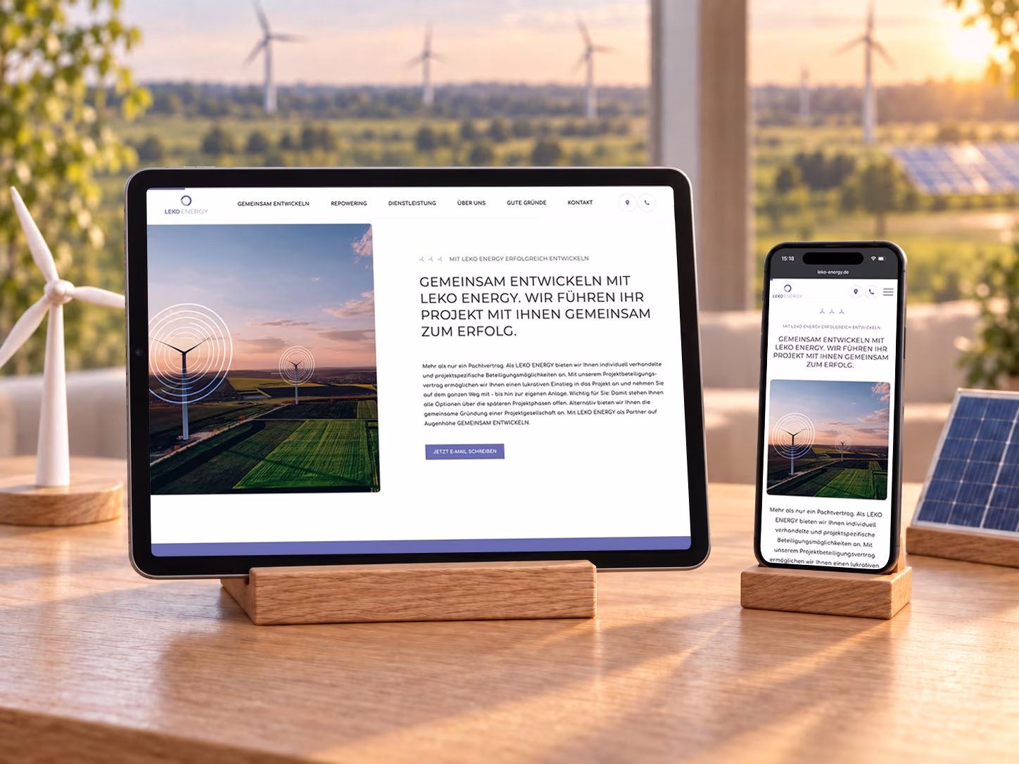 LEKO-ENERGY-Website mit dem Bereich Gemeinsam entwickeln auf einem Tablet und einem Smartphone